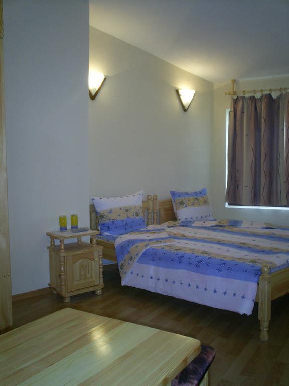 Guest House Antoaneta เนเซบาร์ ห้อง รูปภาพ